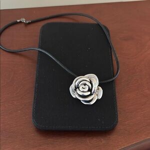 Elegant Silver Rose Necklace